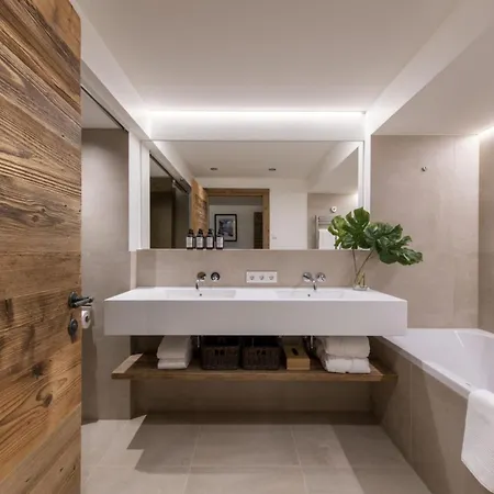 4 Bedroom On The 3 Floor Διαμέρισμα *