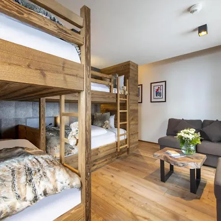 4 Bedroom On The 3 Floor *